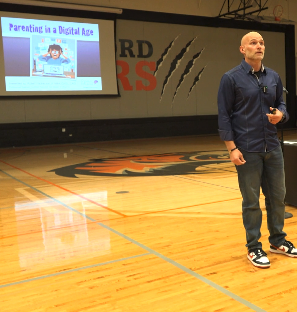 Speaker delivers digital parenting tips in Stratford WI