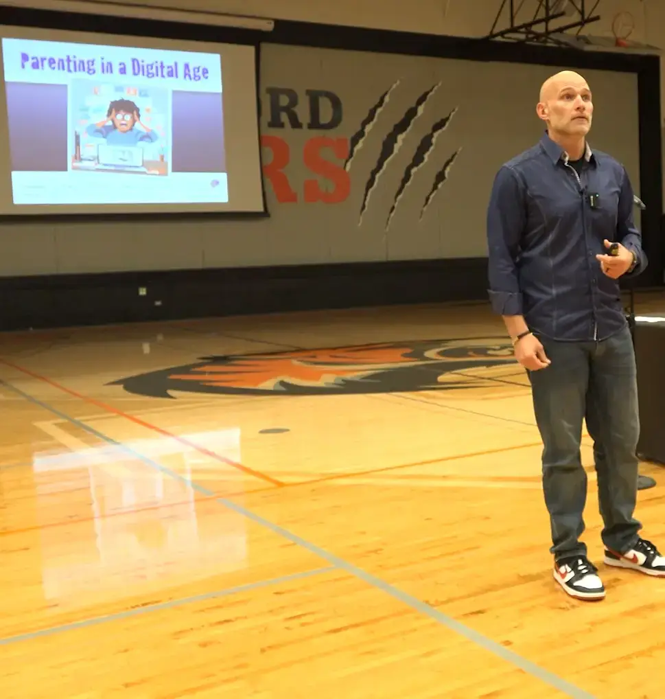 Speaker delivers digital parenting tips in Stratford WI